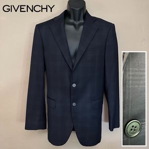 Givenchy Plaid Blazer EU 48 / US 38R Made in Italy 100% virgin wool 2 button
